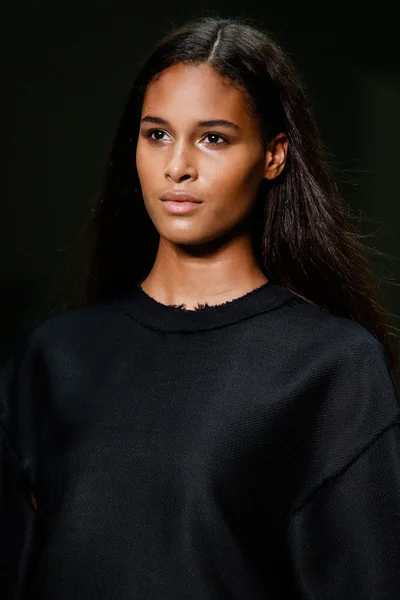 Look 29